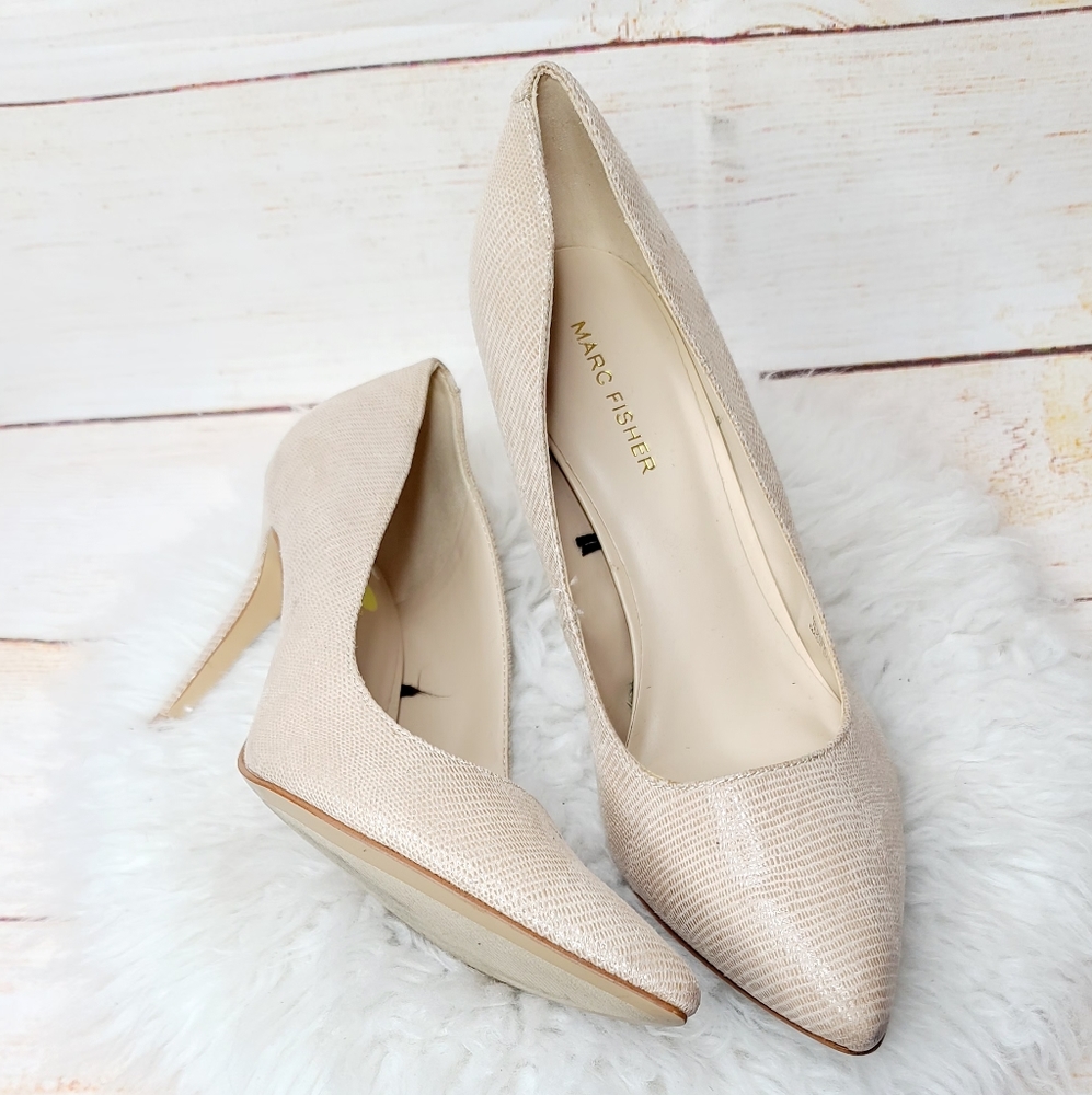 Marc Fisher Darren 2 textured point toe heels sz 9